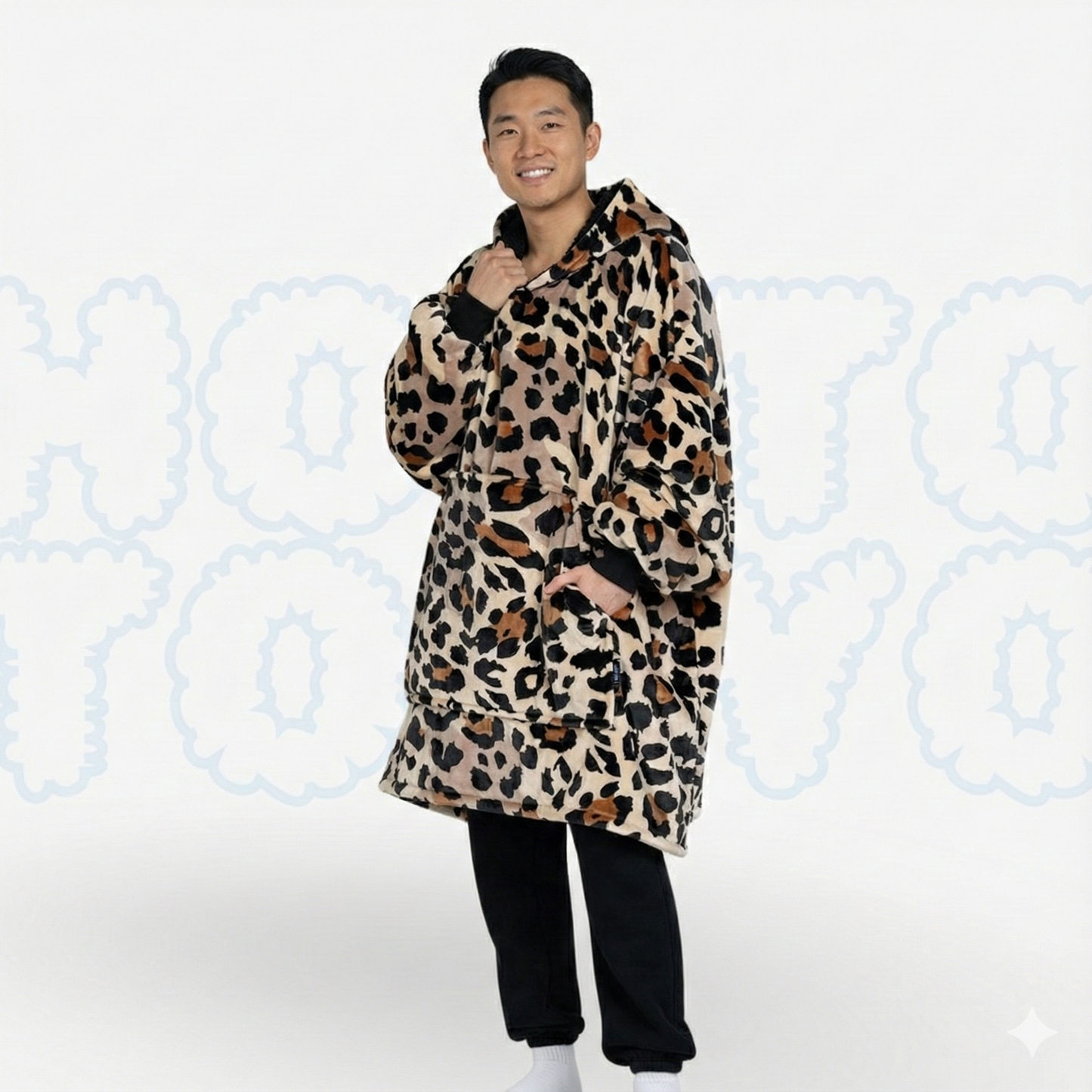 Hotto Tokyo™ ふわもこ着るブランケット・フード付き（レオパード柄)